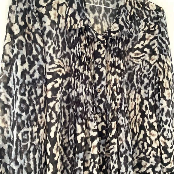 Fever Animal Print Flowy Sheer Blouse XL Oversized Long Sleeve - Picture 5 of 7